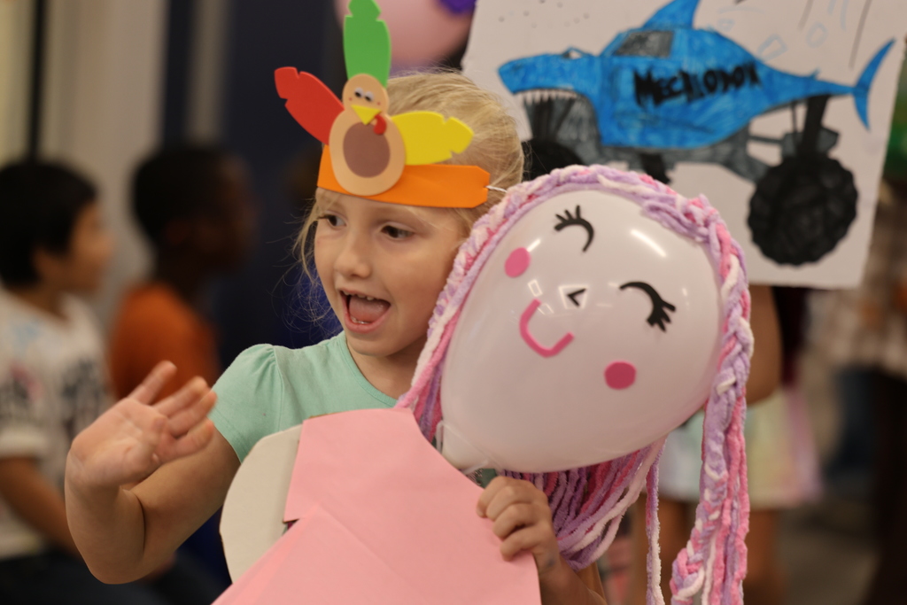 ✨ 𝘽𝙖𝙡𝙡𝙤𝙤𝙣𝙨 𝙊𝙫𝙚𝙧 𝘾𝙀𝙎! 🎈 Our Kindergarteners brought their favorite book characters to life today with the sweetest balloon creations — then paraded through the halls to show them off! Our littlest learners sure know how to make a school day magical. 💛 #CaldwellProud #CaldwellISD