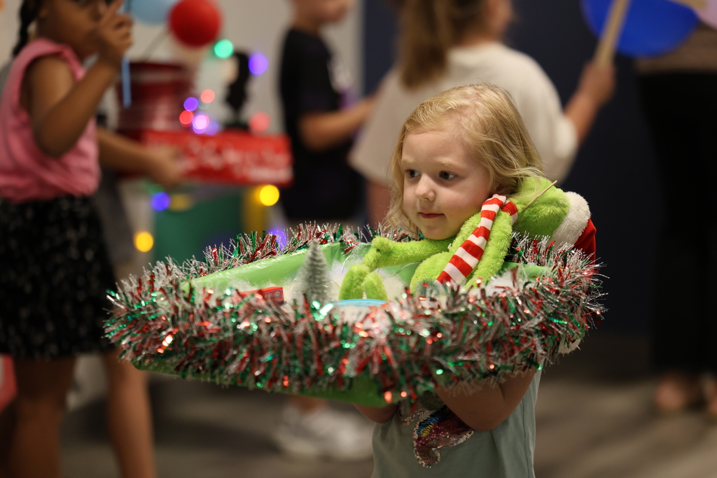 ✨ 𝘽𝙖𝙡𝙡𝙤𝙤𝙣𝙨 𝙊𝙫𝙚𝙧 𝘾𝙀𝙎! 🎈 Our Kindergarteners brought their favorite book characters to life today with the sweetest balloon creations — then paraded through the halls to show them off! Our littlest learners sure know how to make a school day magical. 💛 #CaldwellProud #CaldwellISD