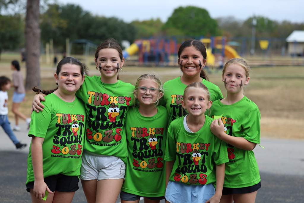 🦃 𝗧𝘂𝗿𝗸𝗲𝘆 𝗧𝗿𝗼𝘁 𝗙𝘂𝗻 𝗮𝘁 𝗖𝗜𝗦! Our Intermediate Hornets—and their parents—hit the trail today for the 𝗮𝗻𝗻𝘂𝗮𝗹 𝗧𝘂𝗿𝗸𝗲𝘆 𝗧𝗿𝗼𝘁! Lots of smiles, lots of steps, and of course… a special appearance by our very own “teacher turkeys”! #CaldwellProud #CaldwellISD