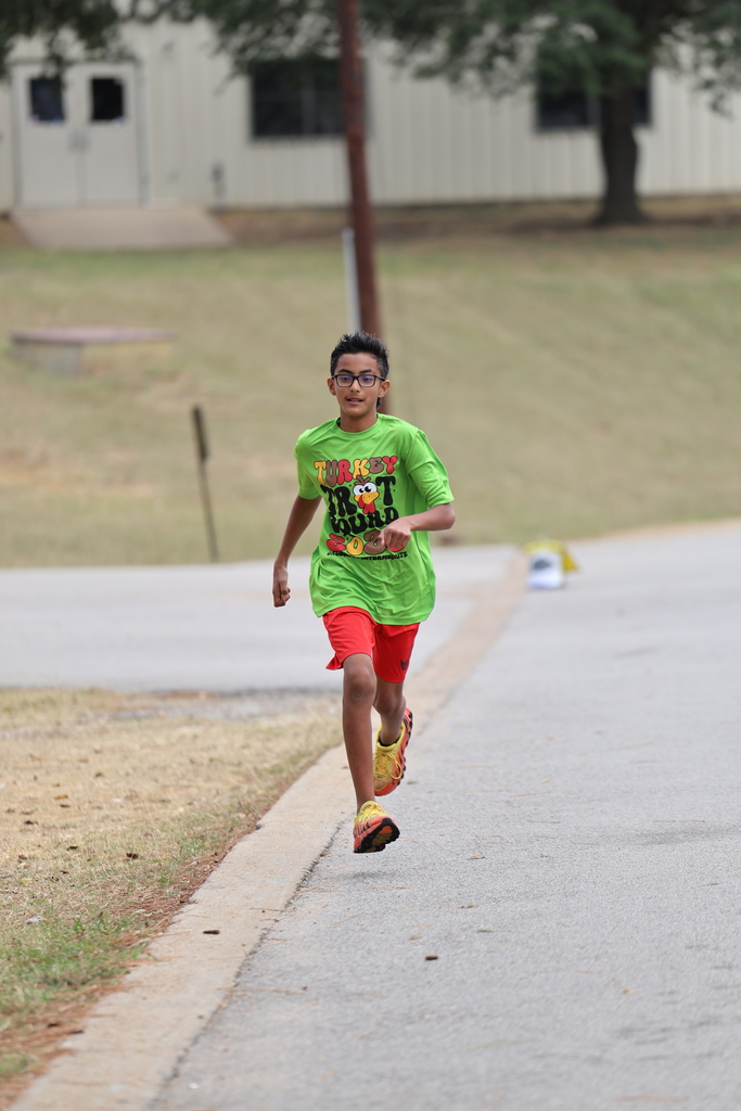 🦃 𝗧𝘂𝗿𝗸𝗲𝘆 𝗧𝗿𝗼𝘁 𝗙𝘂𝗻 𝗮𝘁 𝗖𝗜𝗦! Our Intermediate Hornets—and their parents—hit the trail today for the 𝗮𝗻𝗻𝘂𝗮𝗹 𝗧𝘂𝗿𝗸𝗲𝘆 𝗧𝗿𝗼𝘁! Lots of smiles, lots of steps, and of course… a special appearance by our very own “teacher turkeys”! #CaldwellProud #CaldwellISD