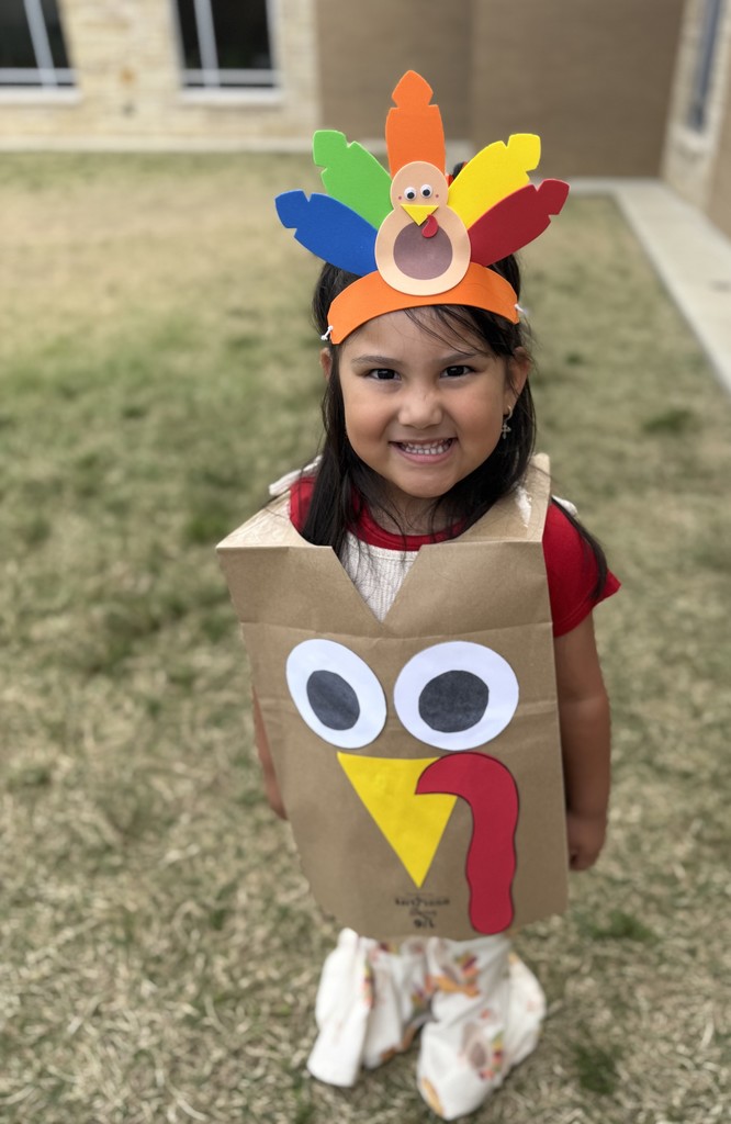 𝐆𝐢𝐛𝐛𝐥𝐞 𝐆𝐨𝐛𝐛𝐥𝐞 𝐆𝐚𝐭𝐡𝐞𝐫 𝐓𝐢𝐦𝐞! 🦃🎨 Our Pre-K students kicked off the morning with crafts, songs, and lots of smiles as families joined us for this special Thanksgiving tradition. What a precious way to celebrate together! #CaldwellProud #CaldwellISD