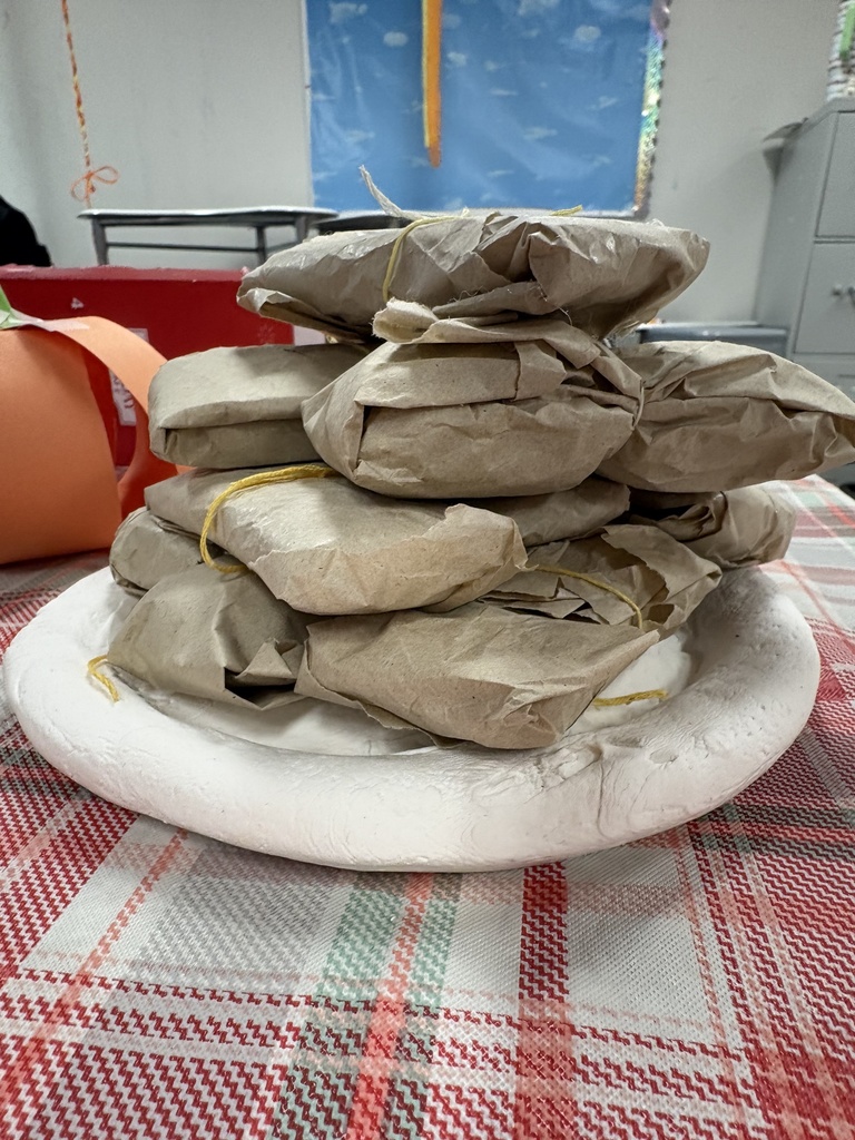 Thanksgiving may have passed, but we’re still thankful for moments like this! 🧡 CJH Theatre Arts students wrapped up November by creating a full Thanksgiving feast using their prop-making techniques — and the results were amazing! 🎭🦃 #CaldwellProud #CaldwellISD