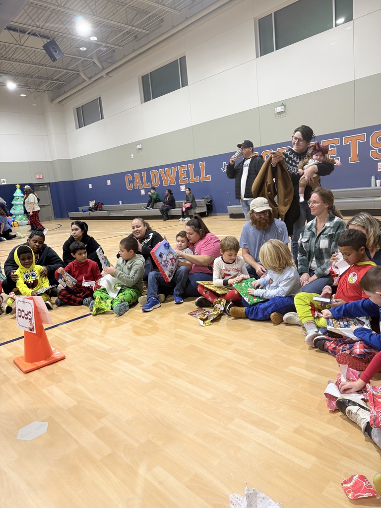  𝐒𝐧𝐮𝐠𝐠𝐥𝐲 𝐒𝐭𝐨𝐫𝐢𝐞𝐬 & 𝐒𝐰𝐞𝐞𝐭 𝐓𝐫𝐞𝐚𝐭𝐬! 