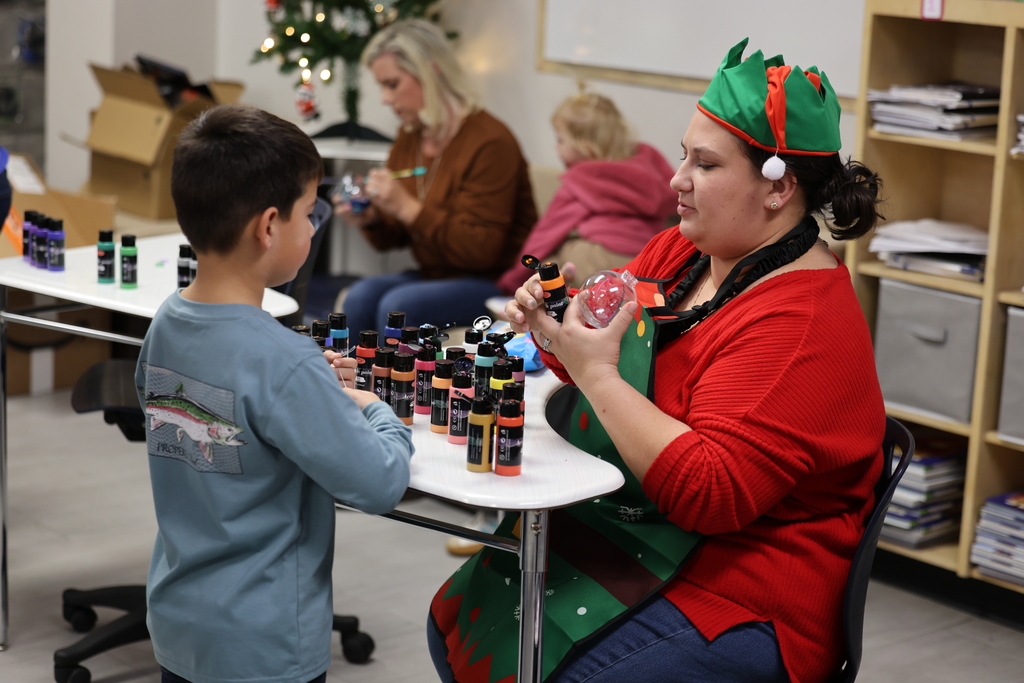 𝐇o𝐥i𝐝a𝐲 𝐅u𝐧 𝐰i𝐭h O𝐮r 4𝐭h G𝐫a𝐝e H𝐨r𝐧e𝐭s!