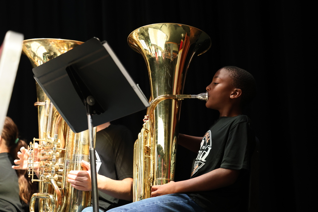 Our Beginner Band made their big debut last night—and with over 𝟴𝟬 𝗺𝘂𝘀𝗶𝗰𝗶𝗮𝗻𝘀, they proved that the future of Caldwell Band is L𝐎U𝐃 and B𝐑I𝐆H𝐓! 🎶😂 So proud of these talented beginners and their amazing first performance! #CaldwellProud #CaldwellISD