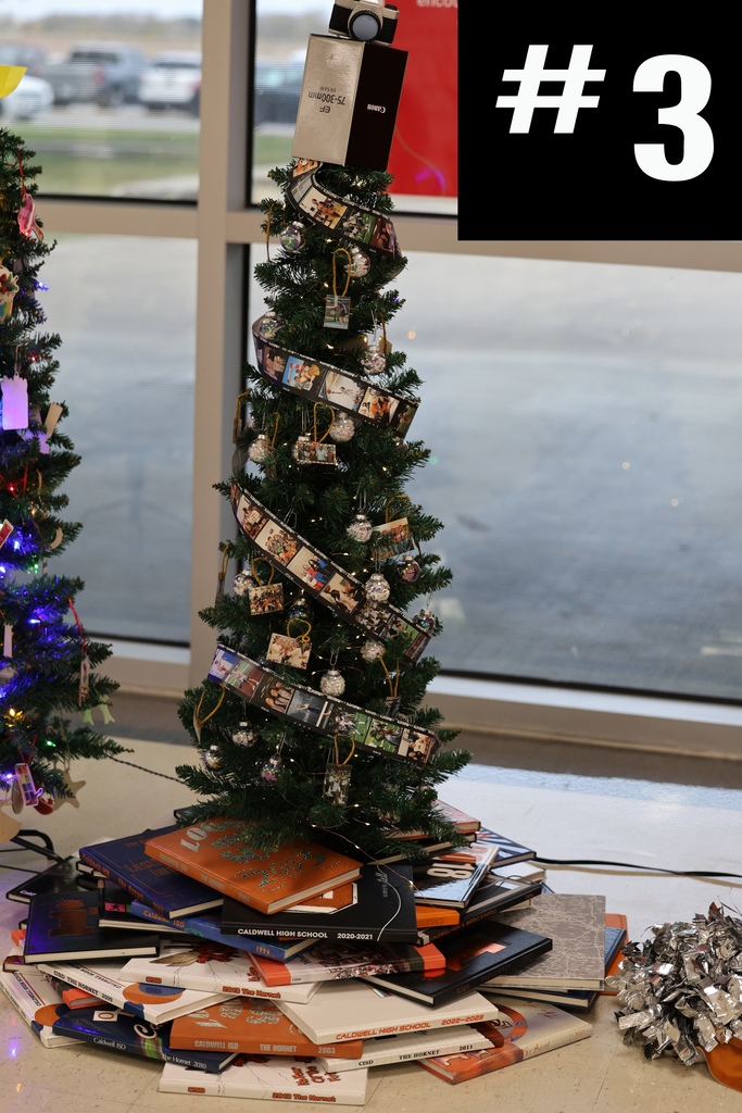 🎄 The tinsel is back and the competition is fierce! 🎄 The 𝟐𝐧𝐝 𝐀𝐧𝐧𝐮𝐚𝐥 𝐂𝐇𝐒 𝐇𝐨𝐥𝐢𝐝𝐚𝐲 𝐓𝐫𝐞𝐞 𝐃𝐞𝐜𝐨𝐫𝐚𝐭𝐢𝐧𝐠 𝐂𝐨𝐧𝐭𝐞𝐬𝐭 is underway, and our campus clubs/organizations went all out.  Now it’s your turn—v𝗩𝗢𝗧𝗘 𝗙𝗢𝗥 𝗬𝗢𝗨𝗥 𝗙𝗔𝗩𝗢𝗥𝗜𝗧𝗘 𝗧𝗥𝗘𝗘 (in the comments) and help crown this year’s champion! 🏆 May the best tree win… and the others handle it gracefully. 😉 #CaldwellProud #CaldwellISD