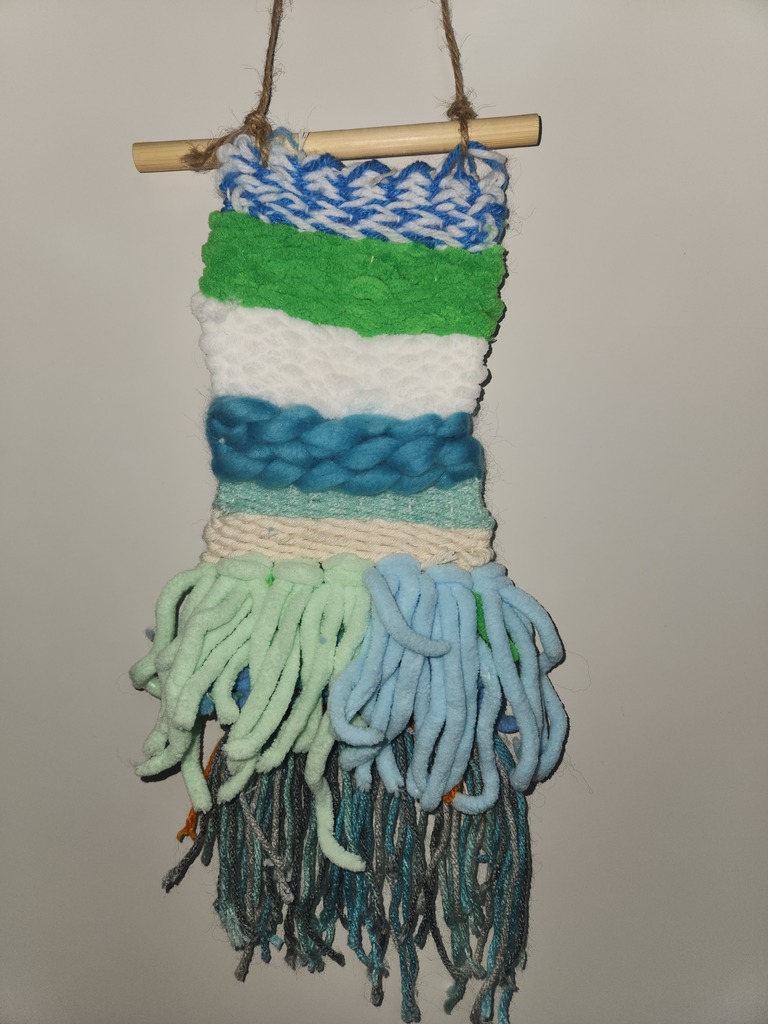 Creativity on full display in 7th grade art! 🧶✨ Students completed weaving projects using a variety of textures, colors, and techniques—each piece uniquely their own. We’re proud of the focus, patience, and craftsmanship that went into every design. #CaldwellProud #CaldwellISD