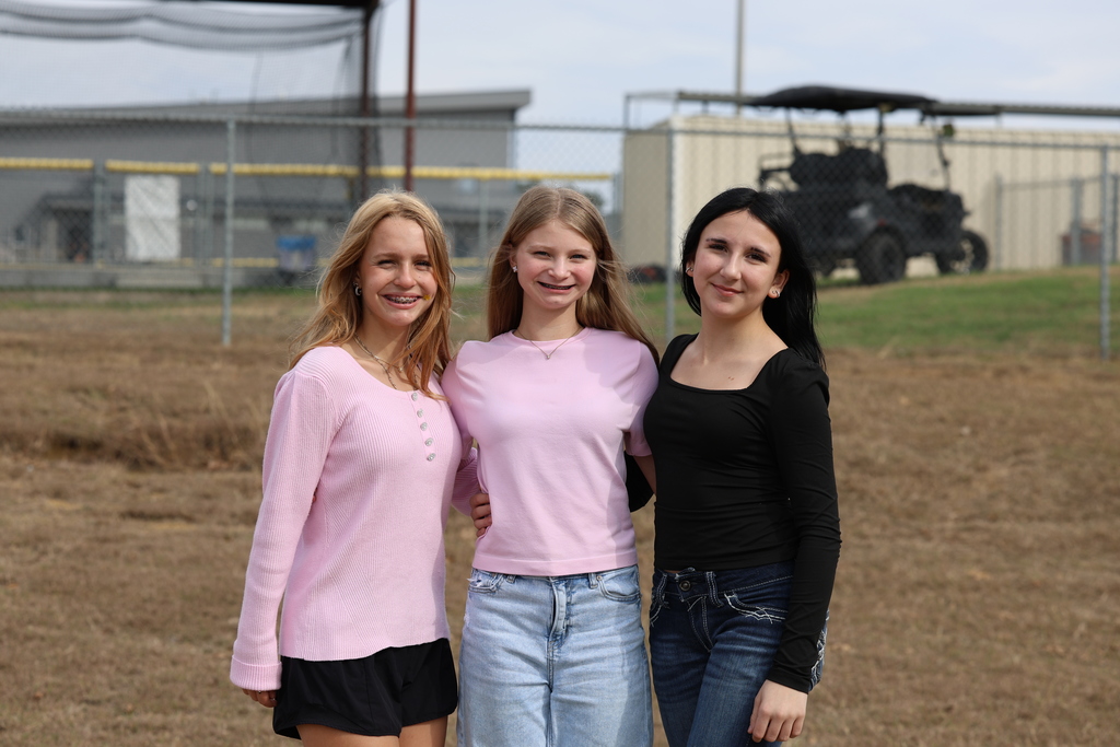 𝗪𝗘𝗟𝗖𝗢𝗠𝗘 𝗕𝗔𝗖𝗞, 𝗛𝗢𝗥𝗡𝗘𝗧𝗦! 🧡✨ Refreshed and recharged! Today, Caldwell ISD welcomed back students for the second semester of classes. #CaldwellProud #CaldwellISD
