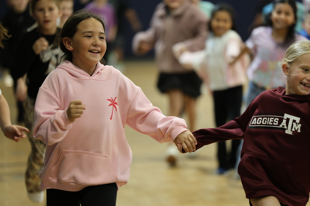 𝗪𝗘𝗟𝗖𝗢𝗠𝗘 𝗕𝗔𝗖𝗞, 𝗛𝗢𝗥𝗡𝗘𝗧𝗦! 🧡✨ Refreshed and recharged! Today, Caldwell ISD welcomed back students for the second semester of classes. #CaldwellProud #CaldwellISD