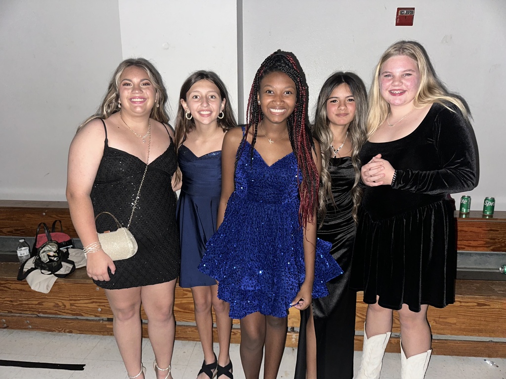 girls ❄️ Winter Wonderland magic at CJH! ❄️ Our students danced the night away with music, photos, and plenty of winter fun at the Winter Wonderland School Dance. A night full of memories and smiles! 🧡🤍