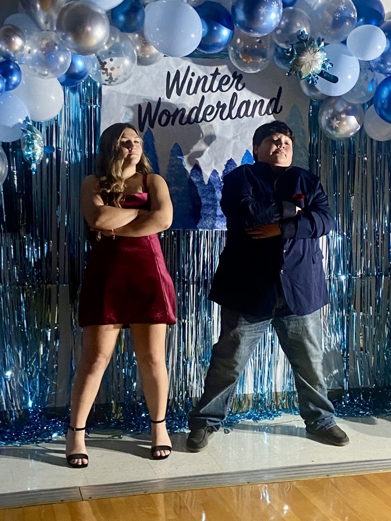 ❄️ Winter Wonderland magic at CJH! ❄️ Our students danced the night away with music, photos, and plenty of winter fun at the Winter Wonderland School Dance. A night full of memories and smiles! 🧡🤍