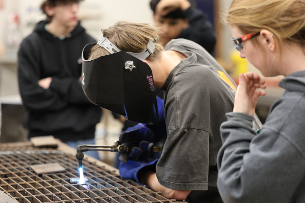 𝐇𝐚𝐧𝐝𝐬-𝐨𝐧 𝐥𝐞𝐚𝐫𝐧𝐢𝐧𝐠 𝐢𝐧 𝐚𝐜𝐭𝐢𝐨𝐧. 🔧🔥  Today in the ag shop, students were building skills through welding, precision work, and problem-solving—preparing for real-world careers 𝙤𝙣𝙚 𝙥𝙧𝙤𝙟𝙚𝙘𝙩 𝙖𝙩 𝙖 𝙩𝙞𝙢𝙚. #CaldwellProud #CaldwellISD
