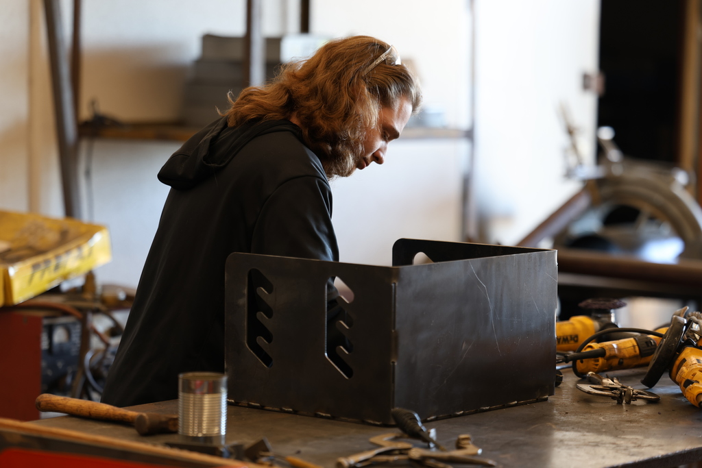 𝐇𝐚𝐧𝐝𝐬-𝐨𝐧 𝐥𝐞𝐚𝐫𝐧𝐢𝐧𝐠 𝐢𝐧 𝐚𝐜𝐭𝐢𝐨𝐧. 🔧🔥  Today in the ag shop, students were building skills through welding, precision work, and problem-solving—preparing for real-world careers 𝙤𝙣𝙚 𝙥𝙧𝙤𝙟𝙚𝙘𝙩 𝙖𝙩 𝙖 𝙩𝙞𝙢𝙚. #CaldwellProud #CaldwellISD
