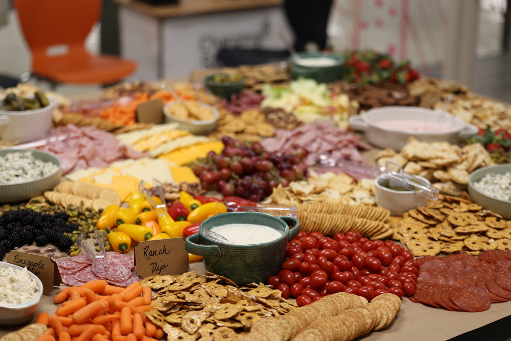 ✨🔑 𝗨𝗡𝗟𝗢𝗖𝗞𝗜𝗡𝗚 𝗥𝗘𝗔𝗟-𝗟𝗜𝗙𝗘 𝗟𝗘𝗔𝗥𝗡𝗜𝗡𝗚 🔑✨ All Caldwell High School seniors stepped into adulthood at the 𝟰𝘁𝗵 𝗔𝗻𝗻𝘂𝗮𝗹 𝗥𝗲𝗮𝗹𝗶𝘁𝘆 𝗙𝗮𝗶𝗿! This hands-on experience challenged students to budget, make financial decisions, and navigate real-world scenarios they’ll soon face beyond high school.  👏 A huge 𝘁𝗵𝗮𝗻𝗸 𝘆𝗼𝘂 to our incredible community and staff volunteers who made this event possible and guided our students every step of the way—your time and support truly make a difference.  🧀 Special shoutout to 𝗖𝗛𝗦 𝗮𝗱𝗺𝗶𝗻𝗶𝘀𝘁𝗿𝗮𝘁𝗶𝗼𝗻 for providing a beautiful charcuterie spread for our volunteers—you helped make the day extra special! #CaldwellProud #CaldwellISD