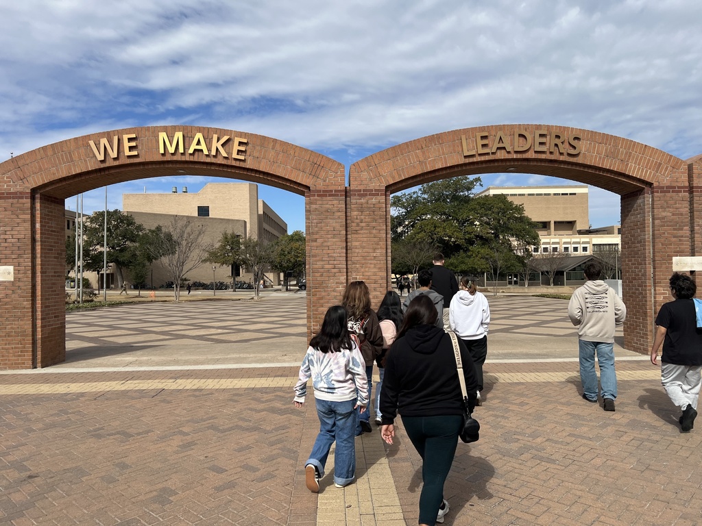 ๐ ๐๐ฉ๐๐ ๐๐ผ๐น๐น๐ฒ๐ด๐ฒ & ๐๐ฎ๐ฟ๐ฒ๐ฒ๐ฟ ๐ฅ๐ฒ๐ฎ๐ฑ๐ถ๐ป๐ฒ๐๐ ๐๐
๐ฝ๐ฒ๐ฟ๐ถ๐ฒ๐ป๐ฐ๐ฒ ๐ Our Caldwell High School AVID students recently visited Texas A&M University as part of their college and career readiness learning. Students participated in a campus tour and had the opportunity to learn more about college life and postsecondary options. Opportunities like this support AVIDโs mission of preparing students for future academic success. #CaldwellProud #CaldwellISD