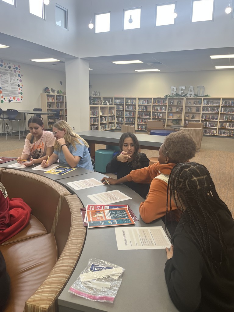 ๐ Preparing for the Transition to High School ๐ Last week, Caldwell Junior High 8th graders learned more about high school endorsements as they prepare for the transition to CHS. Thank you to Texas A&M University Office for Youth Engagement and LevelUp Texas for sharing valuable information to help students explore pathways and plan for their future.