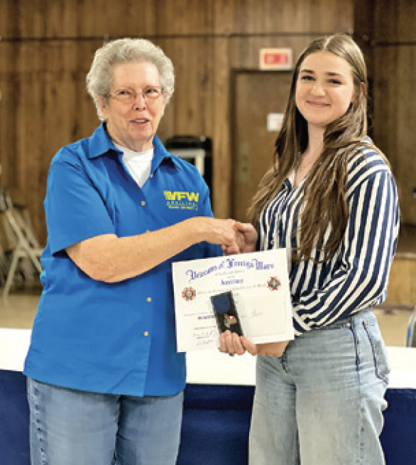 𝐁𝐢𝐠 𝐜𝐨𝐧𝐠𝐫𝐚𝐭𝐮𝐥𝐚𝐭𝐢𝐨𝐧𝐬 𝐭𝐨 𝐨𝐮𝐫 𝐇𝐨𝐫𝐧𝐞𝐭𝐬 𝐡𝐨𝐧𝐨𝐫𝐞𝐝 𝐛𝐲 𝐕𝐅𝐖 𝐏𝐨𝐬𝐭 𝐍𝐨. 𝟒𝟒𝟓𝟖!🇺🇸  𝗘𝗺𝗺𝗮 𝗗𝗮𝘃𝗶𝘀 (𝗖𝗛𝗦) was named Voice of Democracy winner, and 𝗚𝗿𝗮𝘆𝘀𝗼𝗻 𝗕𝗲𝗵𝗹𝗲𝗿 (𝗖𝗝𝗛) earned top honors in the 𝙋𝙖𝙩𝙧𝙞𝙤𝙩’𝙨 𝙋𝙚𝙣 contest.  A special shoutout to 𝗖𝗝𝗛 𝗵𝗶𝘀𝘁𝗼𝗿𝘆 𝘁𝗲𝗮𝗰𝗵𝗲𝗿 𝗖𝗼𝗱𝘆 𝗦𝗮𝘃𝗲𝗹𝗹, recognized as the 𝙎𝙢𝙖𝙧𝙩/𝙈𝙖𝙝𝙚𝙧 𝙑𝙁𝙒 𝙉𝙖𝙩𝙞𝙤𝙣𝙖𝙡 𝘾𝙞𝙩𝙞𝙯𝙚𝙣𝙨𝙝𝙞𝙥 𝙀𝙙𝙪𝙘𝙖𝙩𝙞𝙤𝙣 𝙏𝙚𝙖𝙘𝙝𝙚𝙧 𝙤𝙛 𝙩𝙝𝙚 𝙔𝙚𝙖𝙧 for the area and District winner among 17 posts!  We are incredibly proud of each of you! #CaldwellProud #CaldwellISD