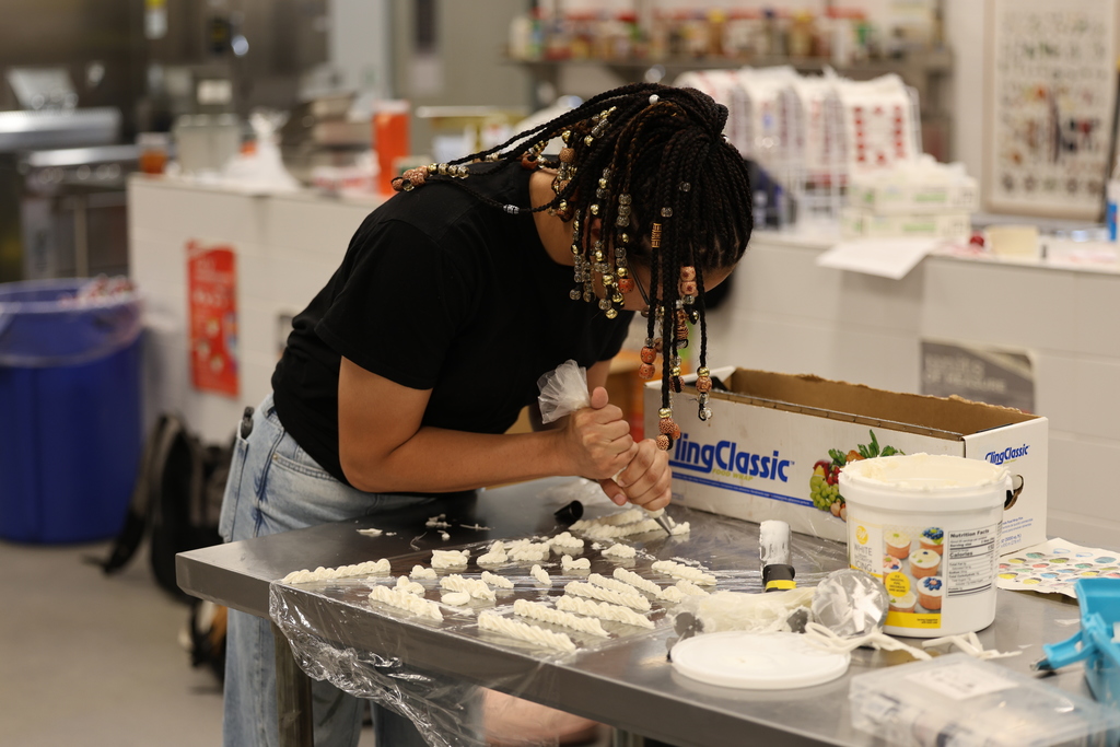 🔧🎓 𝗙𝗲𝗯𝗿𝘂𝗮𝗿𝘆 𝗶𝘀 𝗖𝗧𝗘 𝗠𝗼𝗻𝘁𝗵!  Across Caldwell ISD, students are gaining hands-on experience in programs like welding, culinary arts, health science, education, digital design, agriculture, and more. CTE connects the classroom to the real world — helping students discover passions, earn certifications, and graduate career-ready.  𝕋𝕙𝕖 𝕗𝕦𝕥𝕦𝕣𝕖 𝕚𝕤 𝕓𝕣𝕚𝕘𝕙𝕥 𝕓𝕖𝕔𝕒𝕦𝕤𝕖 𝕠𝕦𝕣 𝕤𝕥𝕦𝕕𝕖𝕟𝕥𝕤 𝕒𝕣𝕖 𝕓𝕦𝕚𝕝𝕕𝕚𝕟𝕘 𝕚𝕥!  #CaldwellProud #CaldwellISD #CTEMonth