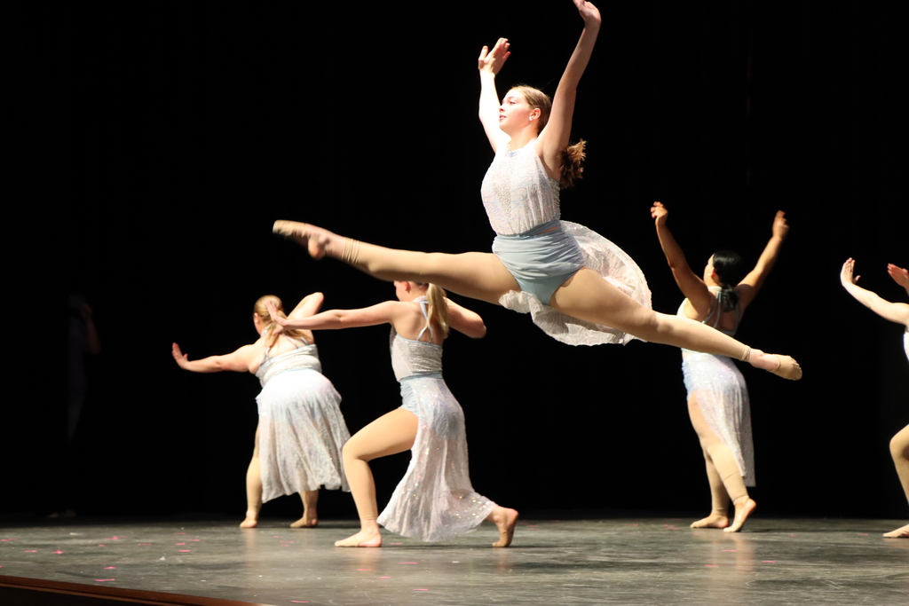 🎭✨ 𝗔 𝗚𝗿𝗲𝗮𝘁 𝗡𝗶𝗴𝗵𝘁 𝗳𝗼𝗿 𝘁𝗵𝗲 𝗔𝗿𝘁𝘀! ✨🎶  Last night’s Fine Arts Showcase was a beautiful celebration of the talent and hard work of our Caldwell ISD students. From start to finish, our performers and artists truly shined on stage!  Thank you to our directors, teachers, families, and community for supporting these amazing programs. We are so proud of our Hornets and the way they represent Caldwell with excellence. #CaldwellProud #CaldwellISD
