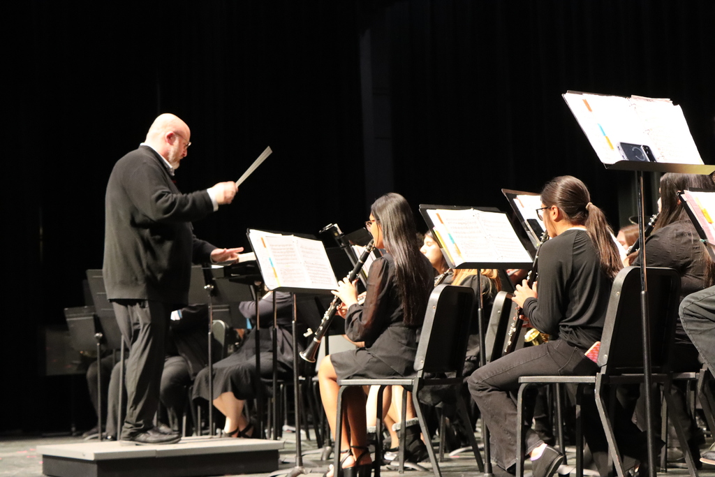 🎭✨ 𝗔 𝗚𝗿𝗲𝗮𝘁 𝗡𝗶𝗴𝗵𝘁 𝗳𝗼𝗿 𝘁𝗵𝗲 𝗔𝗿𝘁𝘀! ✨🎶  Last night’s Fine Arts Showcase was a beautiful celebration of the talent and hard work of our Caldwell ISD students. From start to finish, our performers and artists truly shined on stage!  Thank you to our directors, teachers, families, and community for supporting these amazing programs. We are so proud of our Hornets and the way they represent Caldwell with excellence. #CaldwellProud #CaldwellISD