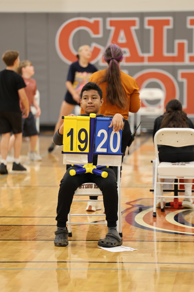 Students vs. Parents… who do you think won? 🏐  Our 𝟲𝘁𝗵 𝗴𝗿𝗮𝗱𝗲 𝘃𝗼𝗹𝗹𝗲𝘆𝗯𝗮𝗹𝗹 𝘁𝗼𝘂𝗿𝗻𝗮𝗺𝗲𝗻𝘁 this morning brought out some great competition, big smiles, and a lot of fun for everyone involved. Thanks to the families who joined us! #CaldwellProud #CaldwellISD