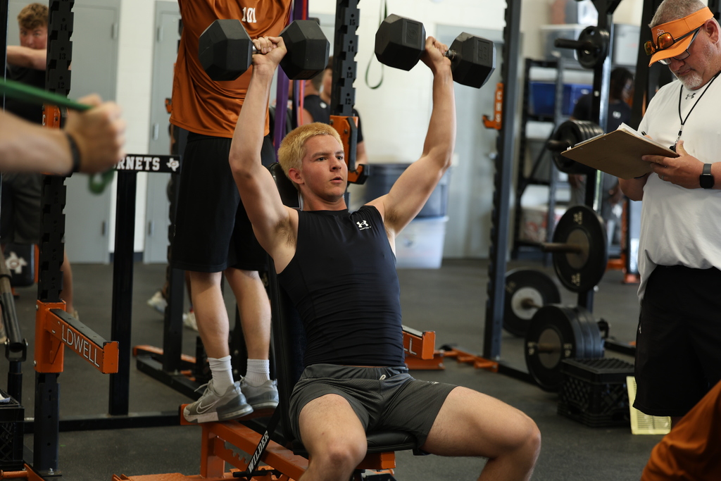 𝗝𝘂𝘀𝘁 𝗮𝗻𝗼𝘁𝗵𝗲𝗿 𝗴𝗿𝗲𝗮𝘁 𝗱𝗮𝘆 𝗮𝘁 𝗖𝗮𝗹𝗱𝘄𝗲𝗹𝗹 𝗜𝗦𝗗.  🧡  Hard work. Big smiles. Hornet pride. #CaldwellProud #CaldwellISD