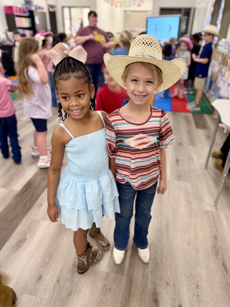 Yeehaw! 🤠  Kindergarten students celebrated the end of Texas Week with a Hoe-Down after reading Armadilly Chili and enjoying some chili together.  #CaldwellProud #CaldwellISD