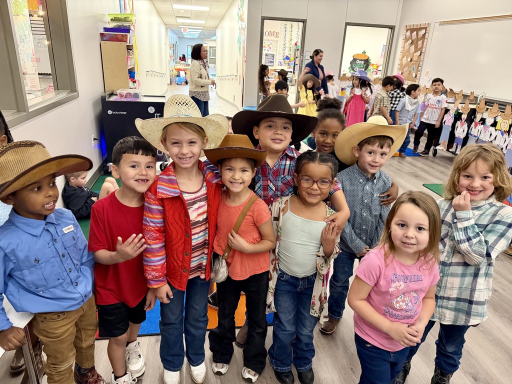 Yeehaw! 🤠  Kindergarten students celebrated the end of Texas Week with a Hoe-Down after reading Armadilly Chili and enjoying some chili together.  #CaldwellProud #CaldwellISD