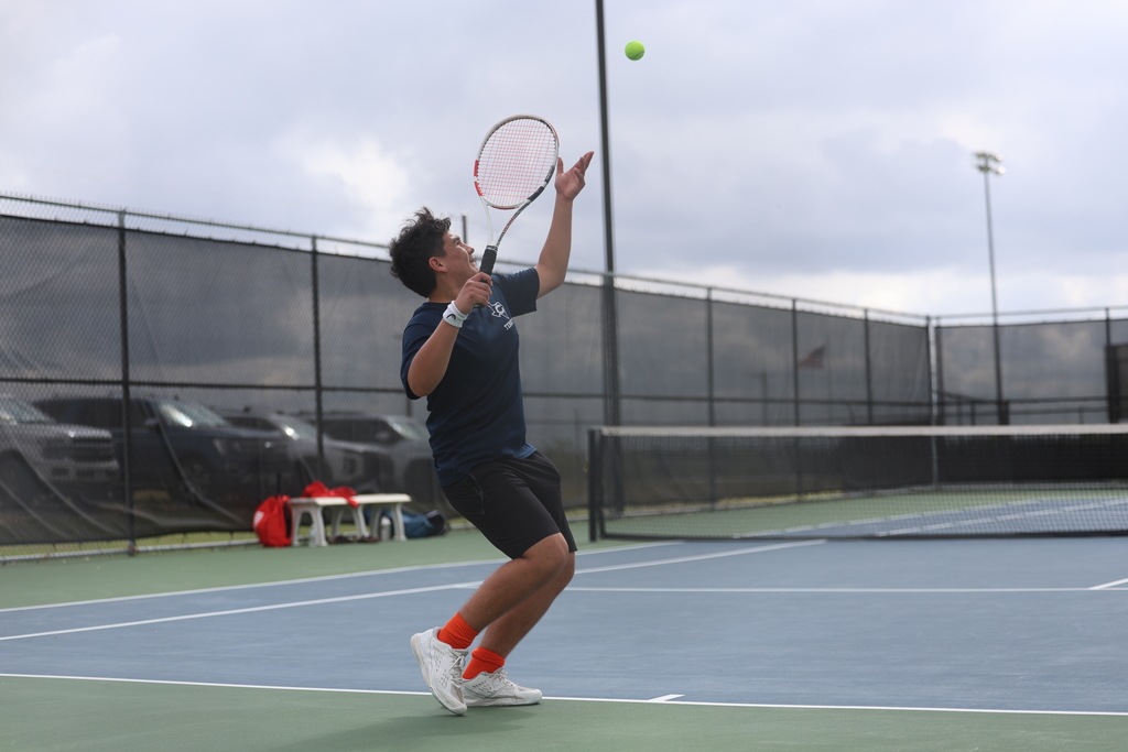 Hornet Tennis hosted a great day on the courts! 🎾🧡  Just a few snapshots from today’s Varsity Tournament—lots of great competition and effort from all of our players.  Tournament play is still underway… stay tuned for results! 👀 #CaldwellProud #CaldwellISD