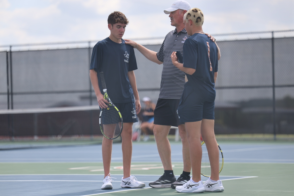 Hornet Tennis hosted a great day on the courts! 🎾🧡  Just a few snapshots from today’s Varsity Tournament—lots of great competition and effort from all of our players.  Tournament play is still underway… stay tuned for results! 👀 #CaldwellProud #CaldwellISD