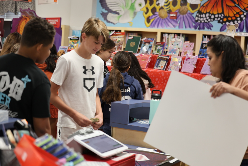 Caught some smiling faces at the CIS Book Fair this morning… safe to say these Hornets love to read! 📚🧡  Join us tonight for 𝗙𝗮𝗺𝗶𝗹𝘆 𝗚𝗮𝗺𝗲 𝗡𝗶𝗴𝗵𝘁 & 𝘁𝗵𝗲 𝗦𝗽𝗿𝗶𝗻𝗴 𝗕𝗼𝗼𝗸 𝗙𝗮𝗶𝗿! 🗓️ March 26 ⏰ 4:30–6:00 PM 📍 CIS Campus & Library  We hope to see you there! #CaldwellProud #CaldwellISD