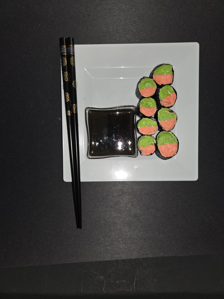 Don’t be fooled… 👀  These meals were created by our 7th grade artists using trompe l'œil techniques—and some very unexpected materials!  Take a closer look at their incredible work 👏 #CaldwellProud #CaldwellISD