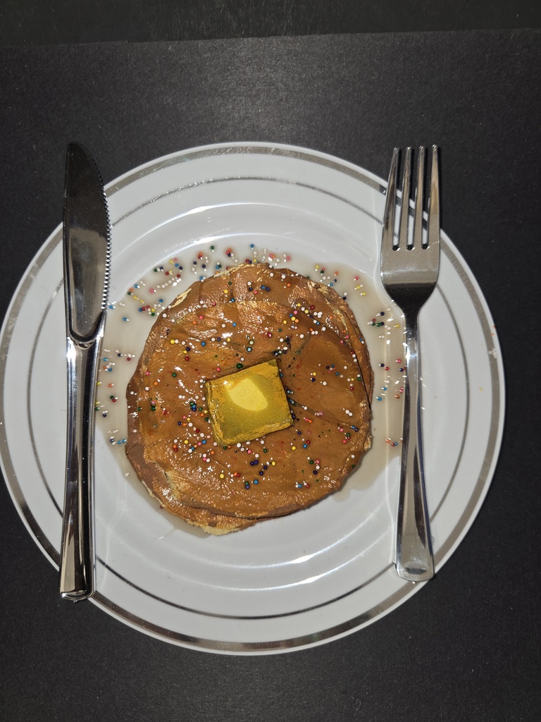 Don’t be fooled… 👀  These meals were created by our 7th grade artists using trompe l'œil techniques—and some very unexpected materials!  Take a closer look at their incredible work 👏 #CaldwellProud #CaldwellISD