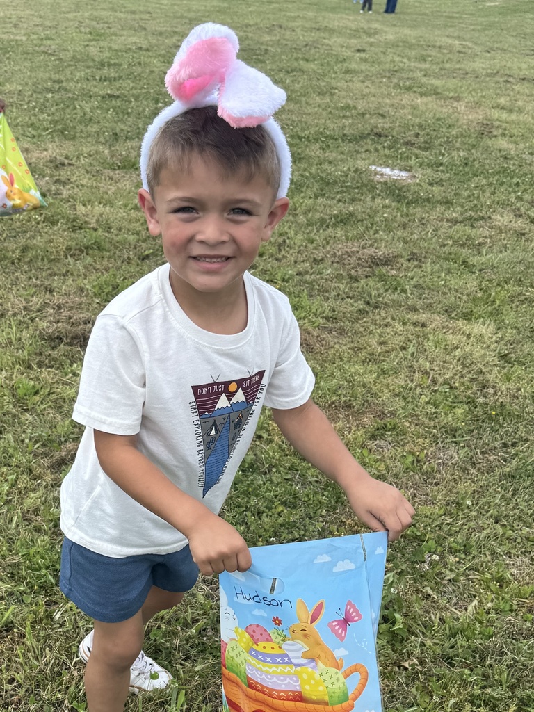 🐣 𝗘𝗴𝗴 𝗵𝘂𝗻𝘁𝘀 𝗮𝗻𝗱 𝗯𝗶𝗴 𝘀𝗺𝗶𝗹𝗲𝘀!  Our Pre-K Hornets had a hopping good time hunting Easter eggs today. These sweet moments are what make school so special! #CaldwellProud #CaldwellISD