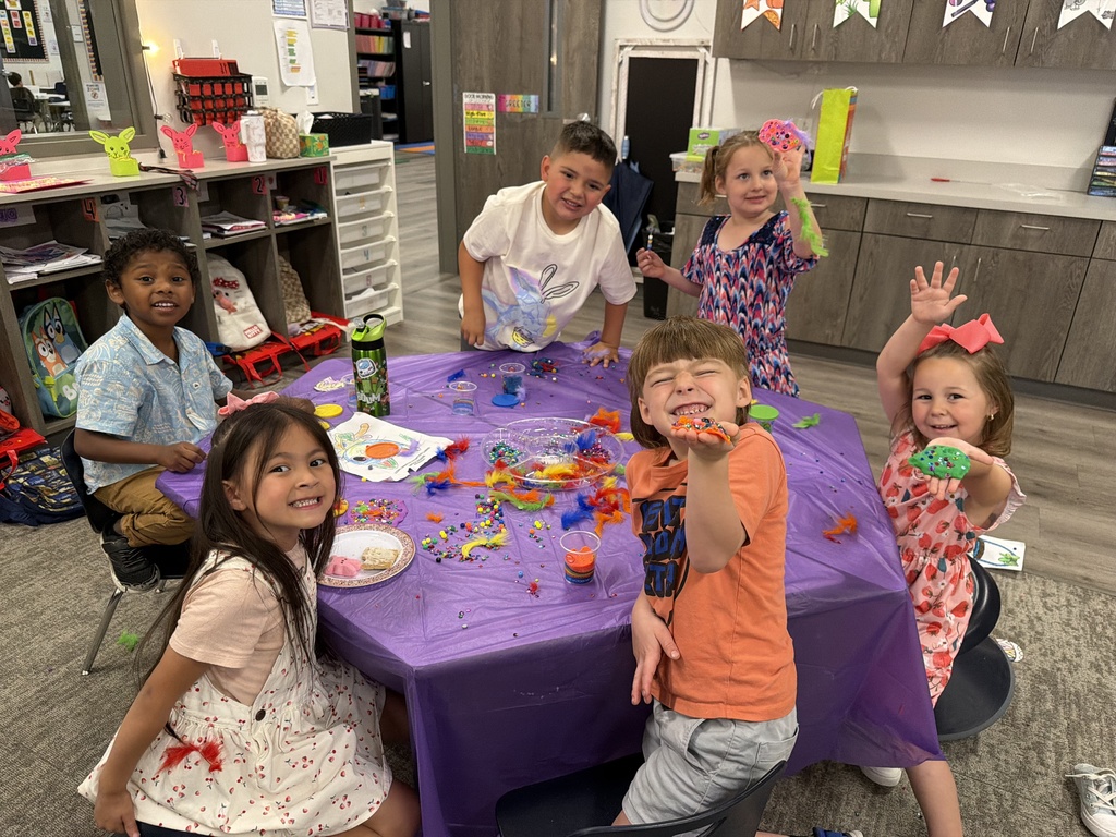 Kindergarten + Easter = the cutest combo 🐰💐  From crafts to sweet treats, these students had a blast rotating through their Easter stations! #CaldwellProud #CaldwellISD
