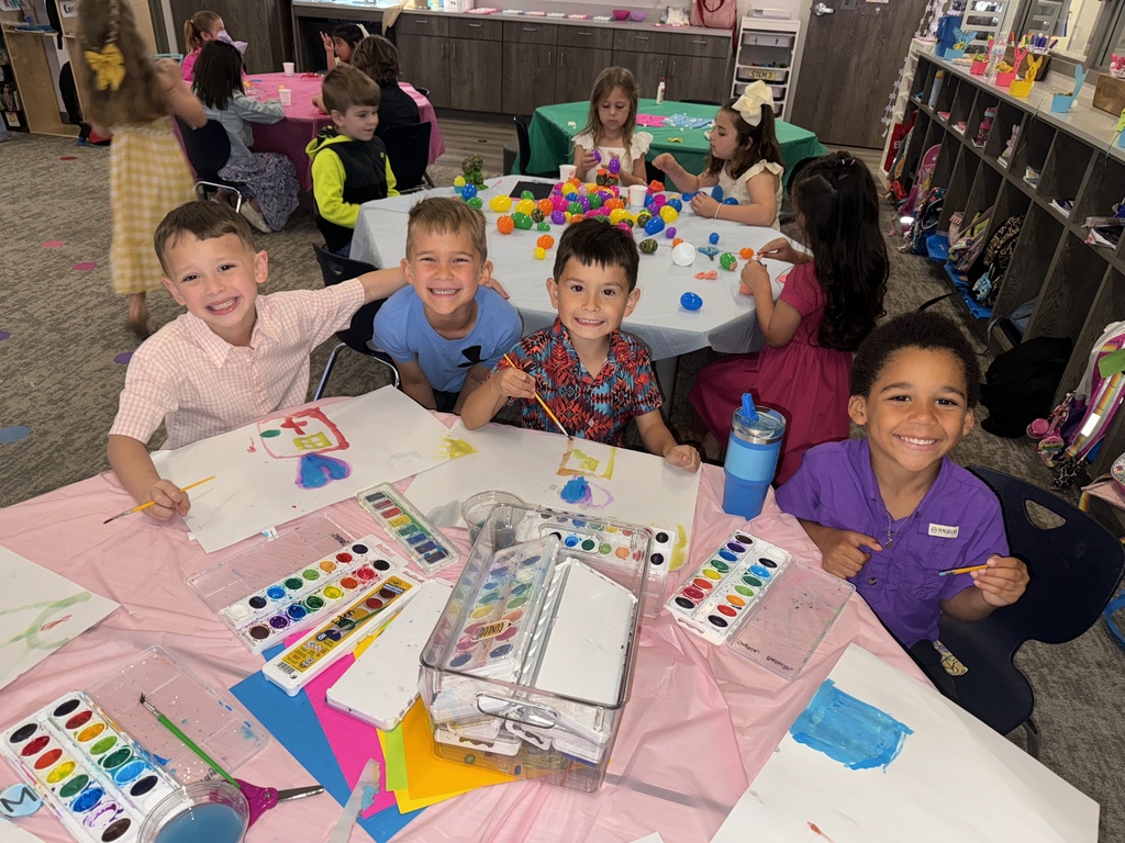 Kindergarten + Easter = the cutest combo 🐰💐  From crafts to sweet treats, these students had a blast rotating through their Easter stations! #CaldwellProud #CaldwellISD