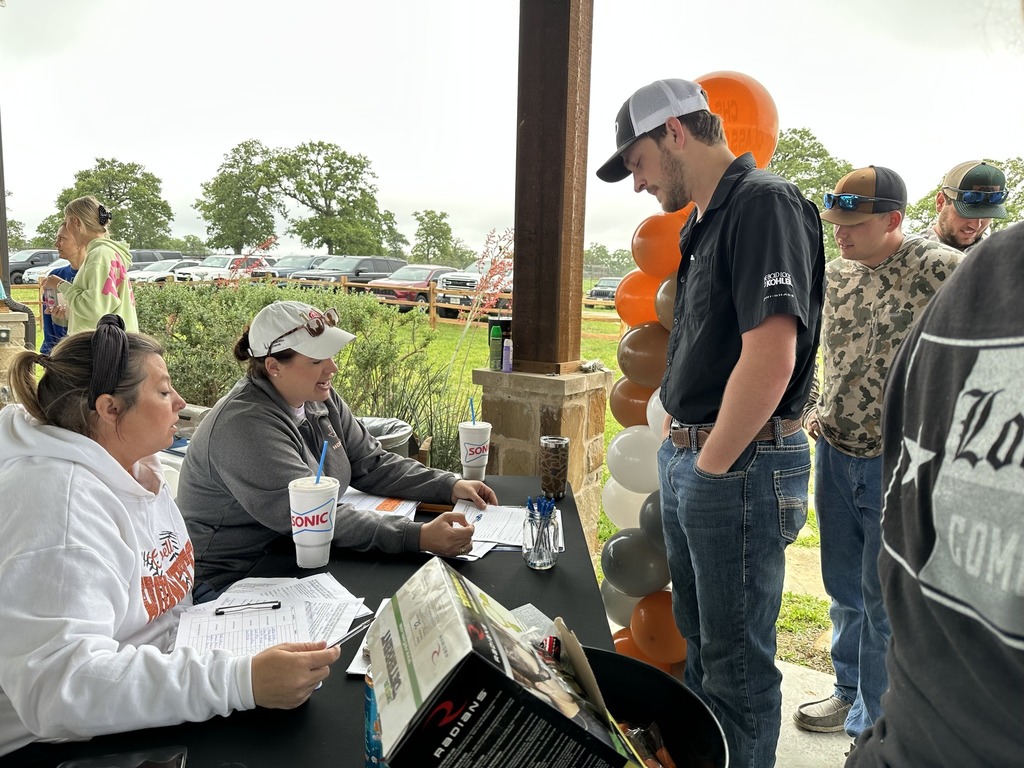 We are incredibly grateful to the amazing sponsors, teams, and community for coming together to support the Caldwell High School Project Graduation Class of 2026! 🧡🤍  Because of your generosity and participation, their Clay Shoot was a huge success! Your support helps create a safe and memorable graduation celebration for our seniors, and we couldn’t do it without you.  Thank you for showing up, giving back, and making a difference for our students and their future! 🎓👏 #ClassOf2026 #CaldwellProud #CaldwellISD