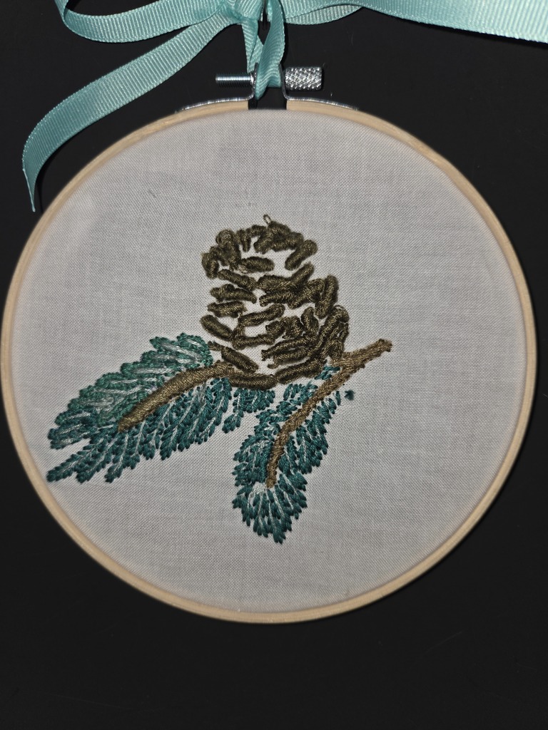 𝗦𝘁𝗶𝘁𝗰𝗵 𝗯𝘆 𝘀𝘁𝗶𝘁𝗰𝗵 🧵👏 Ms. Cross’s 8th grade art students put their creativity and patience on full display with these embroidery projects—and the results speak for themselves! #CaldwellProud #CaldwellISD