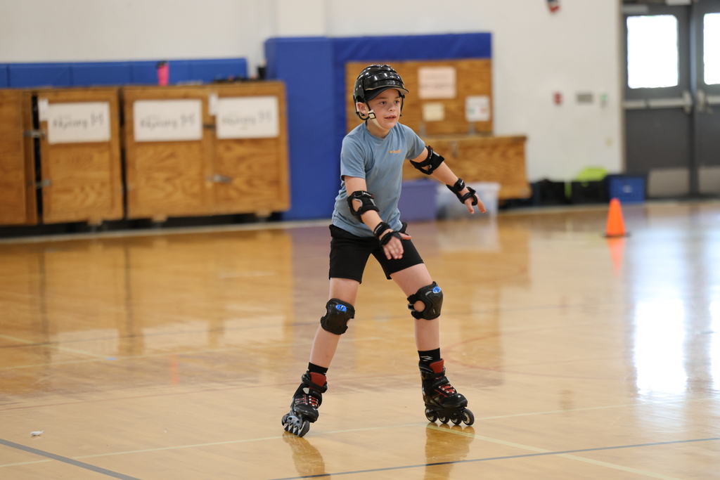 Rolling into fun in Intermediate PE! 🛼 Students are working through their skating unit—building balance, confidence, and maybe a few new tricks along the way!  #CaldwellProud #CaldwellISD