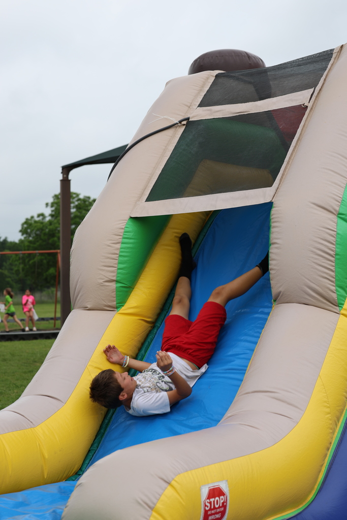 Snow cones ✔️ Bounce houses ✔️ Dunking booth ✔️ STAAR testing DONE ✔️  Our CIS Hornets celebrated a year of hard work and preparation with an afternoon full of STAARnival fun! 🎉💛  #CaldwellProud #CaldwellISD
