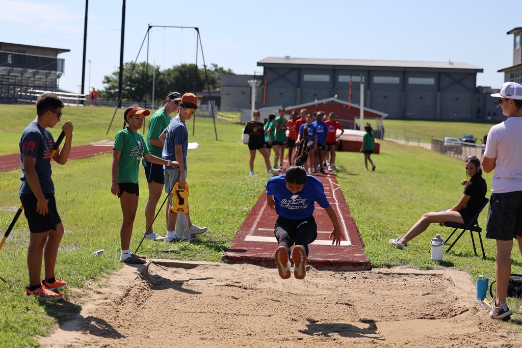 Future Hornets on the move! 🧡🏃‍♂️🏃‍♀️  Our 6th graders had a great time competing at yesterday’s 6th Grade Track Meet! From sprinting and jumping to cheering on teammates, it was a fun day filled with effort, teamwork, and Hornet pride. We love seeing these students represent Caldwell with such great attitudes and determination! #CaldwellProud #CaldwellISD