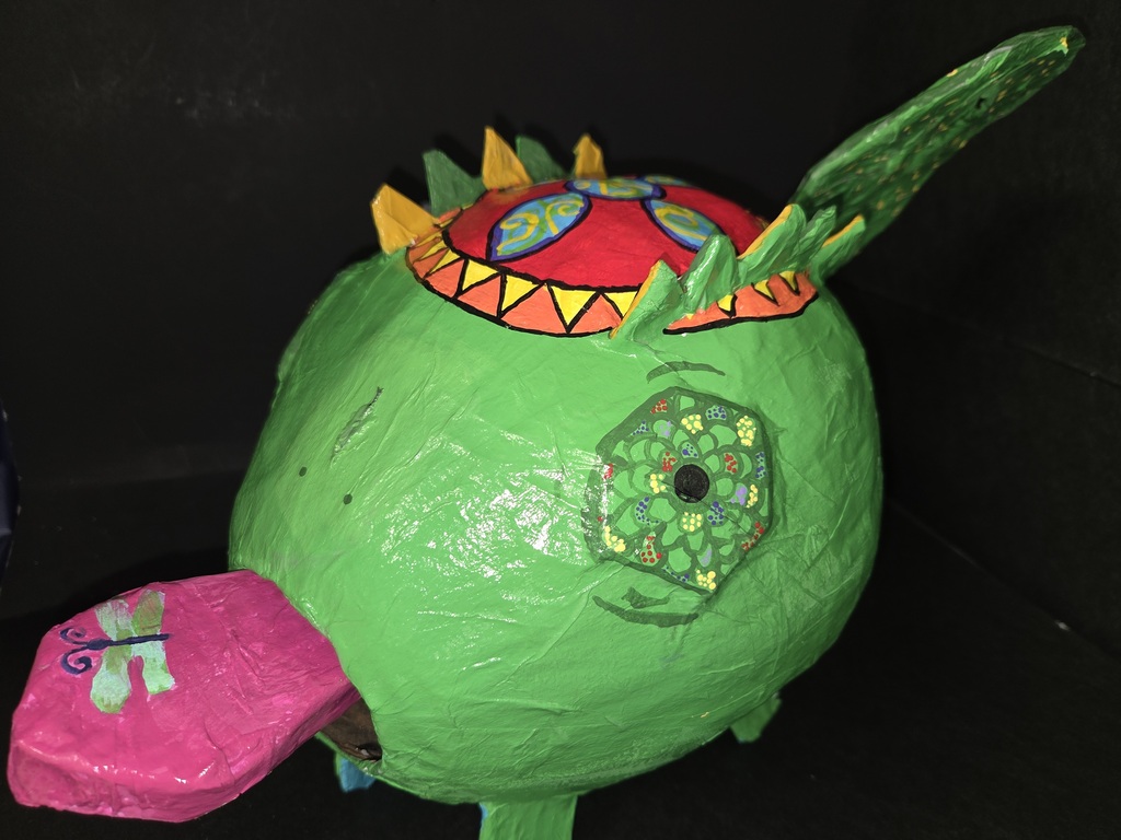 Bright colors, bold creativity, and lots of imagination! ๐จ๐ฆ Our 8th grade art students recently wrapped up their final art project by creating traditional ๐ ๐ฒ๐
๐ถ๐ฐ๐ฎ๐ป ๐๐ผ๐น๐ธ ๐๐ฟ๐ ๐๐ก๐๐๐ง๐๐๐๐จ โ colorful, imaginative creatures inspired by Mexican culture and artistry. Each piece was uniquely designed and showcased the creativity and talent of our Hornets! #CaldwellProud #CaldwellISD