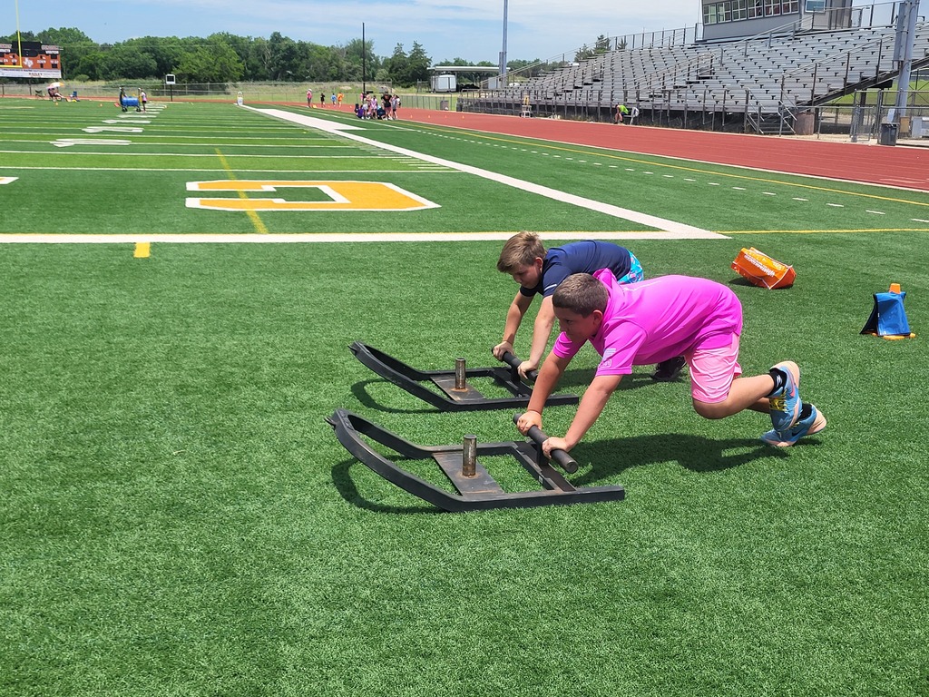 Sunshine, water games, field day fun, and lots of smiles made for a GREAT day at CIS! โ๏ธ๐ฆ Our Intermediate Hornets enjoyed an exciting Field & Water Day filled with laughter, friendly competition, and fun with classmates and teachers. These are the memories that make the final days of school so special! #CaldwellProud #CaldwellISD