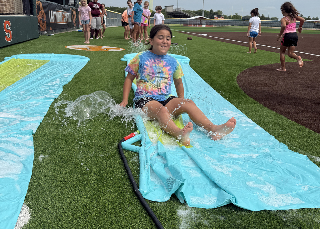 Sunshine, softball, and a slip 'n slide! ☀️🥎💦  Our future Lady Hornets wrapped up Softball Camp today with plenty of smiles and a well-earned cool down. Thanks to all of the campers and coaches for a great week!  #CaldwellProud #CaldwellISD