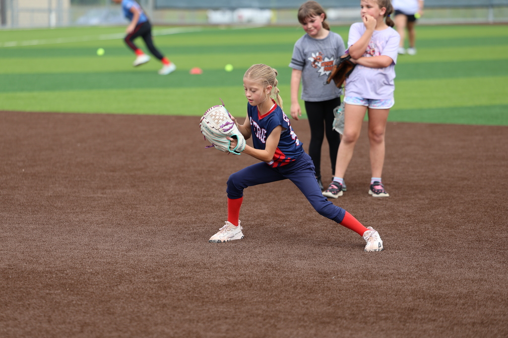 Sunshine, softball, and a slip 'n slide! ☀️🥎💦  Our future Lady Hornets wrapped up Softball Camp today with plenty of smiles and a well-earned cool down. Thanks to all of the campers and coaches for a great week!  #CaldwellProud #CaldwellISD