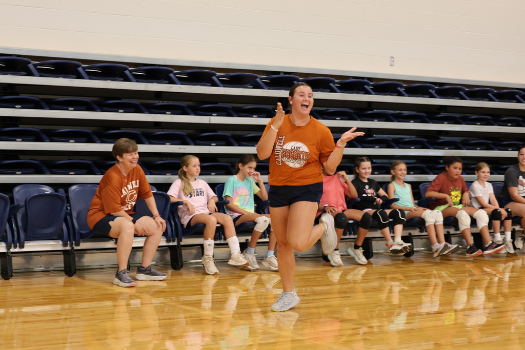 🏐 Serving up skills, confidence, and plenty of fun! Our future Hornets had a great time at Volleyball Camp this week. Sting 'Em! 🧡🖤