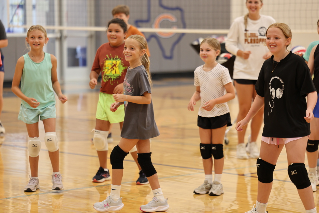 🏐 Serving up skills, confidence, and plenty of fun! Our future Hornets had a great time at Volleyball Camp this week. Sting 'Em! 🧡🖤