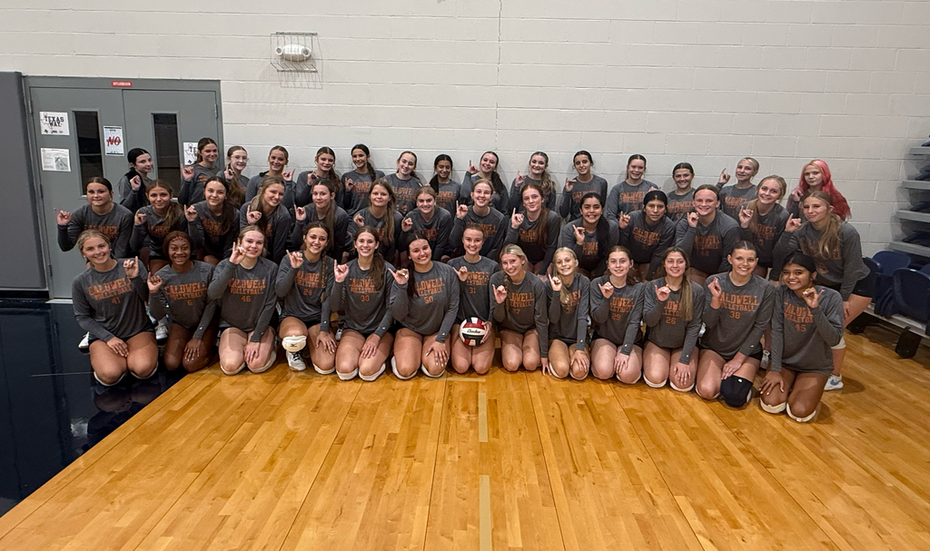 🏐 𝐒𝐞𝐚𝐬𝐨𝐧 𝐬𝐭𝐚𝐫𝐭𝐬 𝐓𝐎𝐃𝐀𝐘!  Wishing our Lady Hornets the best of luck as they begin the 2026 volleyball season. Play hard, play together, and make us proud! Go Hornets! Sting 'Em! 🧡