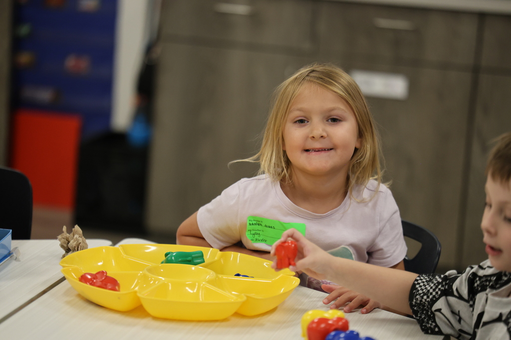 🧡 𝗧𝗛𝗘𝗦𝗘 𝗮𝗿𝗲 𝘁𝗵𝗲 𝗺𝗼𝗺𝗲𝗻𝘁𝘀. 🧡  Learning, creating, reading, playing, making new friends…and settling back into our school-day routines.  Week ONE(ish) is officially in the books, and it sure is good having our Hornets back! #CaldwellProud #CaldwellISD