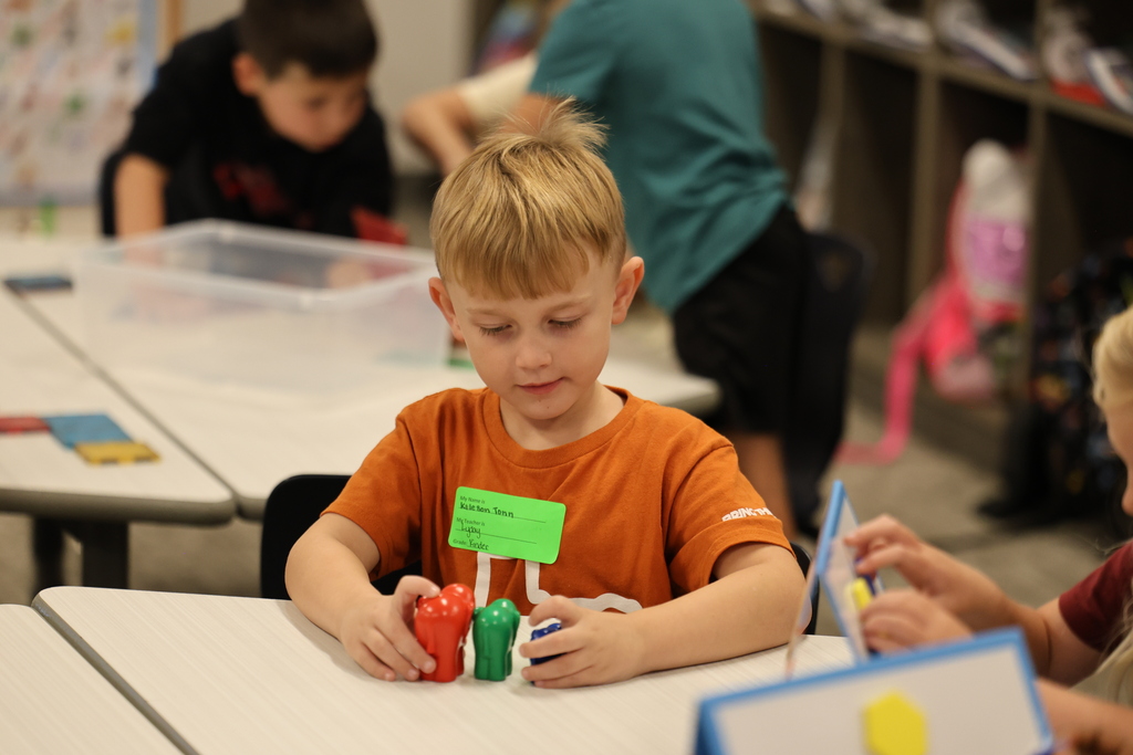 🧡 𝗧𝗛𝗘𝗦𝗘 𝗮𝗿𝗲 𝘁𝗵𝗲 𝗺𝗼𝗺𝗲𝗻𝘁𝘀. 🧡  Learning, creating, reading, playing, making new friends…and settling back into our school-day routines.  Week ONE(ish) is officially in the books, and it sure is good having our Hornets back! #CaldwellProud #CaldwellISD